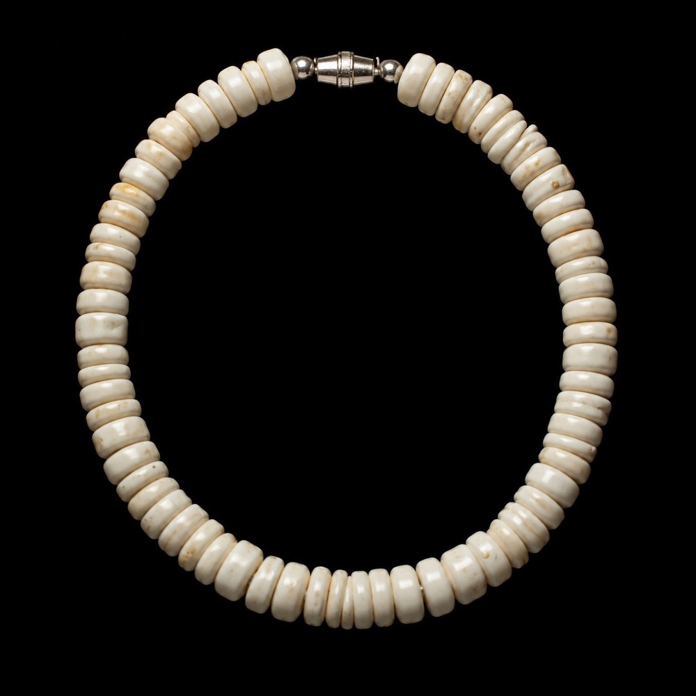Natural White Shell Puka Bead Bracelet Silver Tone Magnetic Clasp Coastal Boho